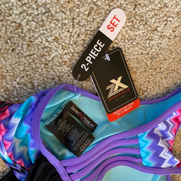 NWT - Zeroxposur Tankini/Shorts
2 pc Bathing Swim Suit
Black/Purple (Size 10) - Picture 3 of 6
